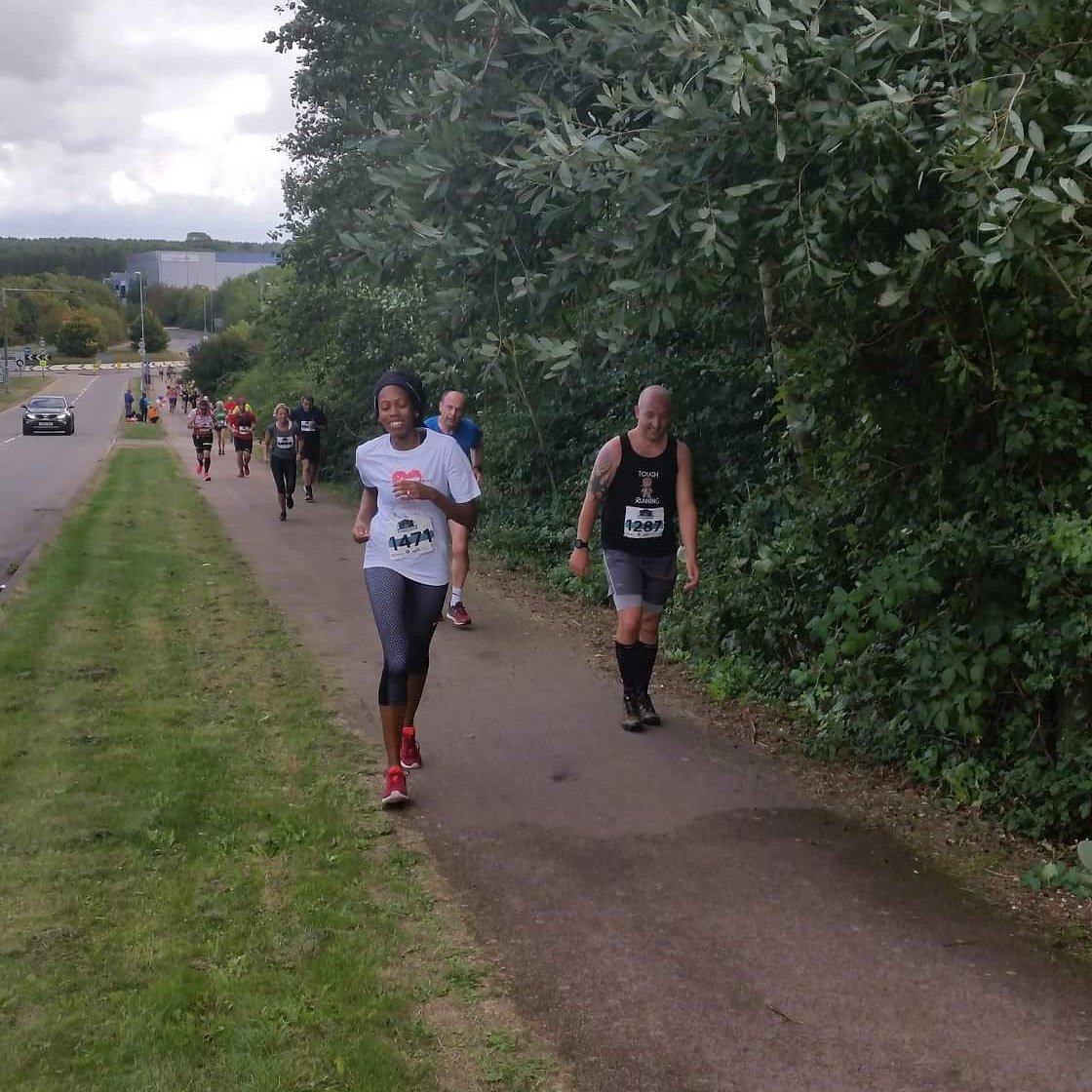 The most brutal hill at yesterday half marathon and I look like I'm loving life as the Marshall has just fed me with jelly beans and jelly babies. 
#HalfMarathon #ukrunchat #medalmonday #hillrun