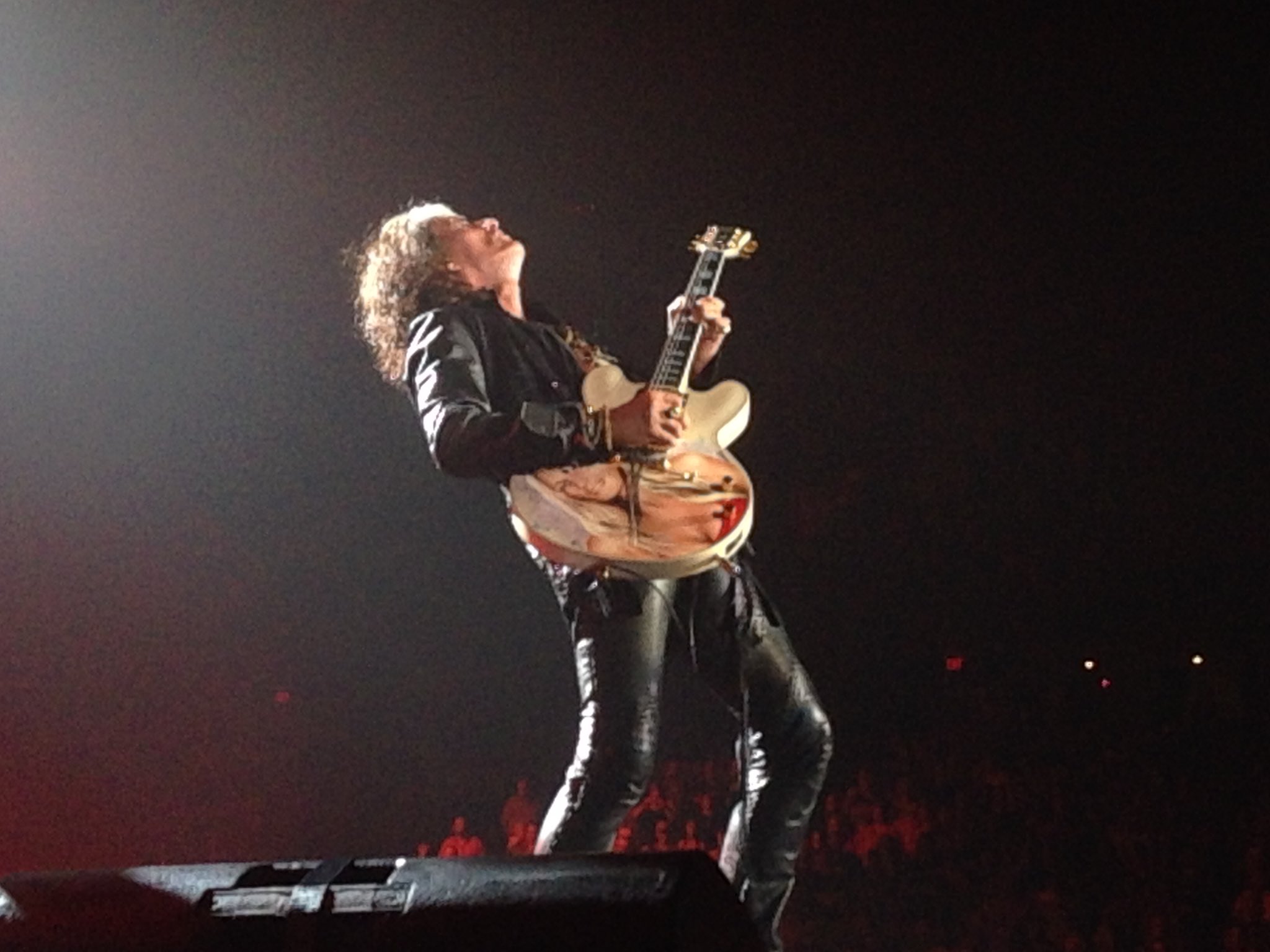 A very happy birthday to the great Joe Perry!!! 