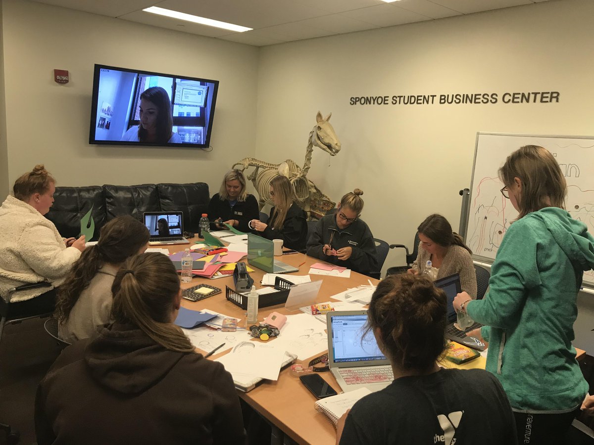 bonaENACTUS's tweet image. This is incredible. Current Enactus students working with past Enactus member @missrgoess via Zoom while she is teaching in South Korea.  Becca trained the education team on a STEAM teaching model to prepare for a conference with teachers in Liberia #globalteaching #21stcentury