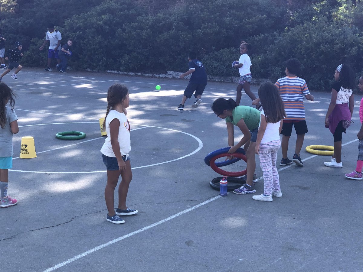 AvoESS's tweet image. Avondale finally had our back to school carnival on Friday. #LMSVHeart #ESSRocks