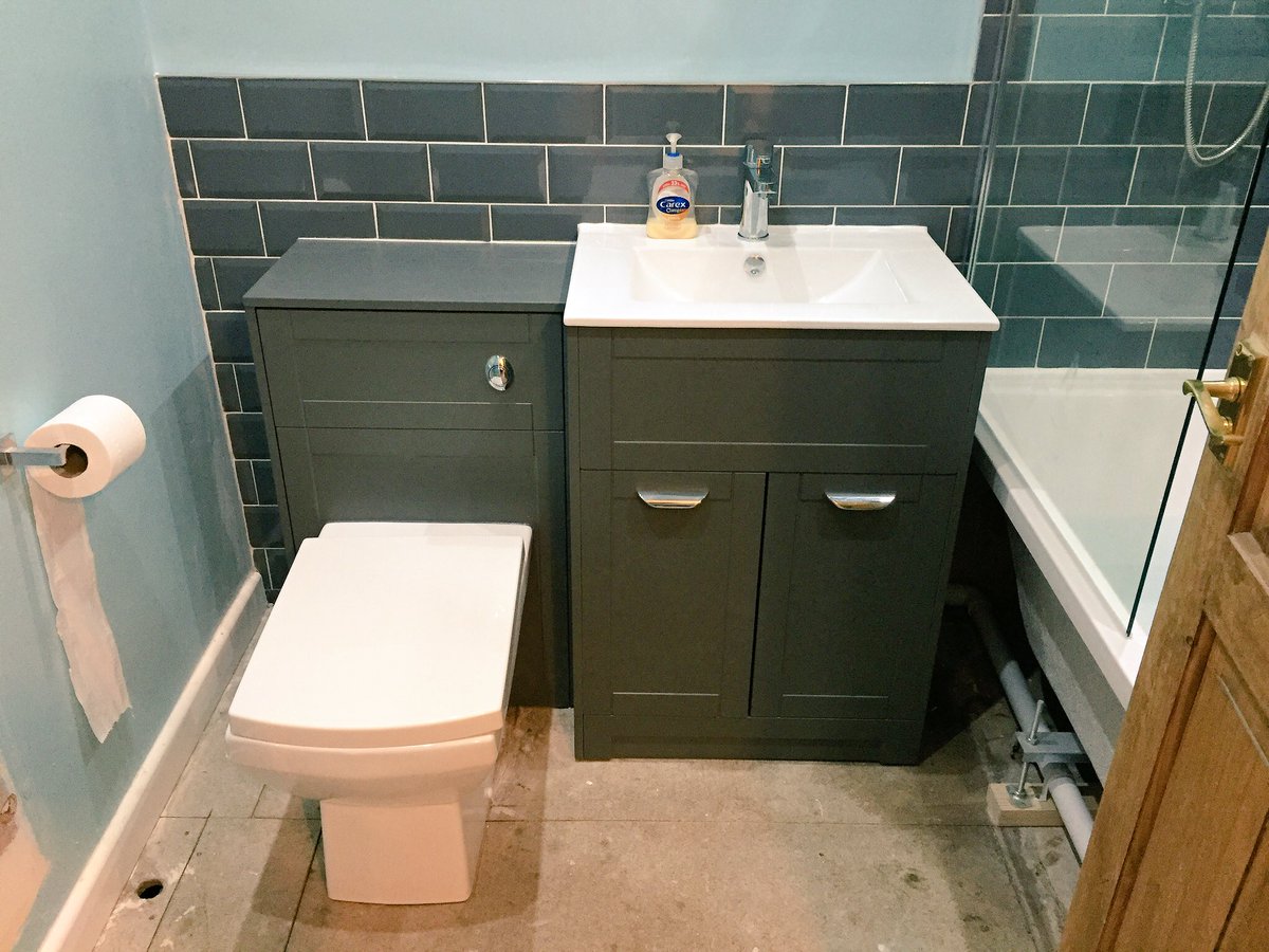 purebathroom's tweet photo. New #bathroom installed in #Frome #Plumbing #Heating #bath #toilet #tiling #towelrail #basin #shower https://t.co/kWyXiolx25