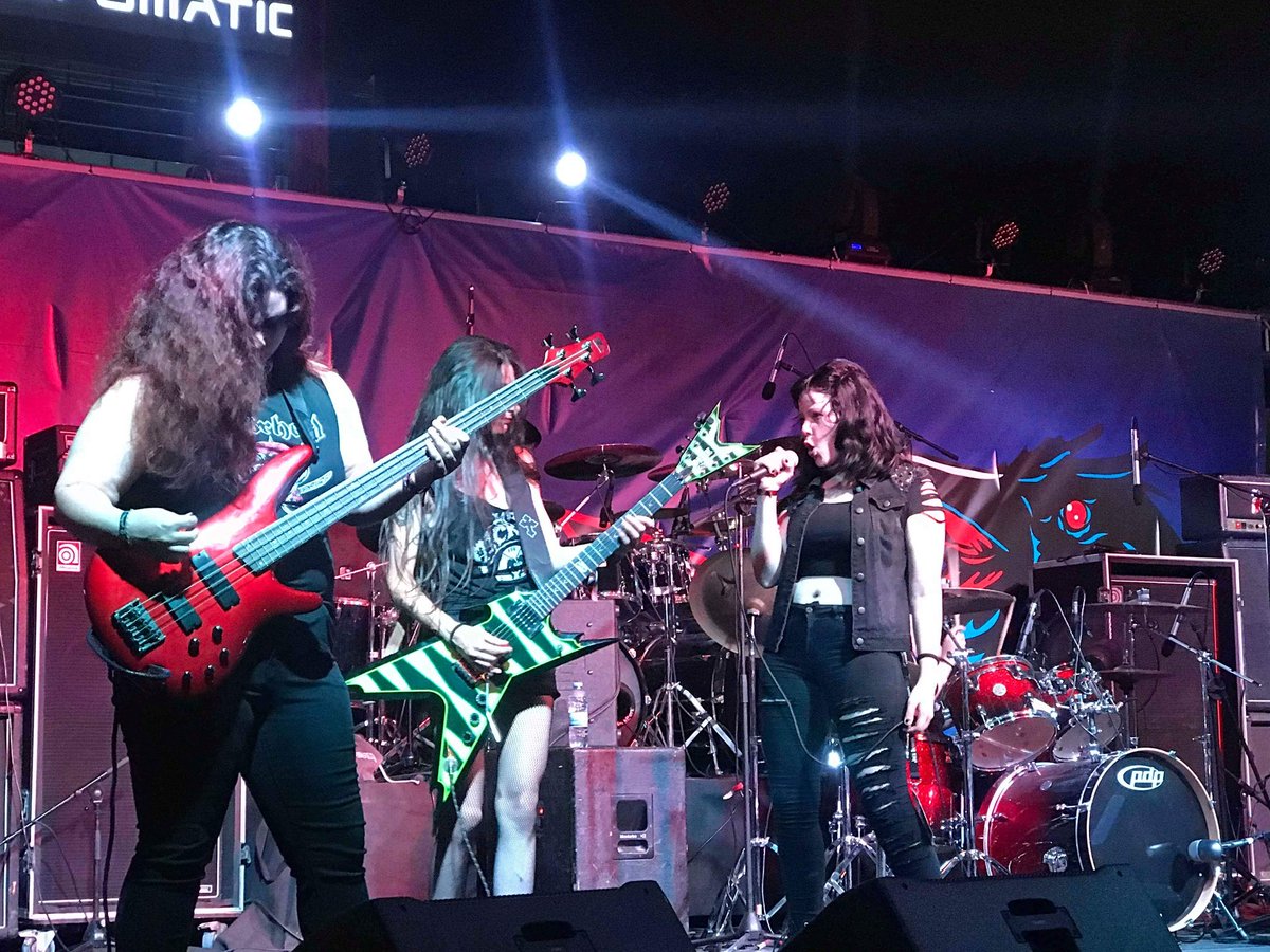 SirensTo's tweet image. Sharing the stage with our idols was a dream that came true!! @destruction!! This is where we belong. #LEBANESEBANDS #THRASHMETAL #DEATHMETAL #FEMALEBANDS #slavetosirens #WomenEmpowerment #womenofmetal #MiddleEast #Destructionband #BEIRUT_City
