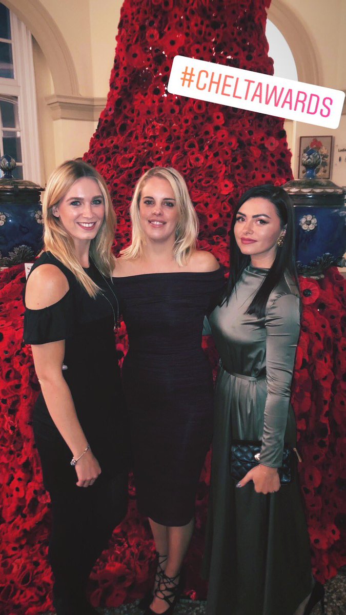 IrisHayley's tweet photo. #CheltAwards ❤️ @malcheltenham https://t.co/R72Xwjhyl0