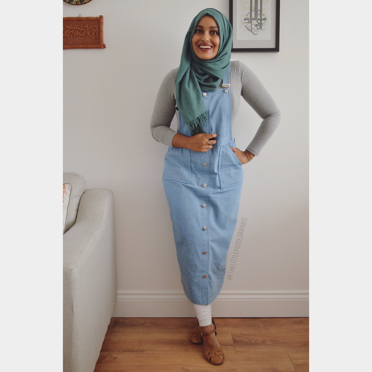 lil_pomegranate's tweet photo. I've been too tired to keep up with #sewphotohop but this time I've got the perfect photo! Finished my hacked Cleo last night. Denim, semi-faux button placket and totally real giant hip pockets. #SewingCleo #Cleohack #modestfashion #janomemakes #thelittlepomegranate #diywardrobe https://t.co/1DGJGswlIp