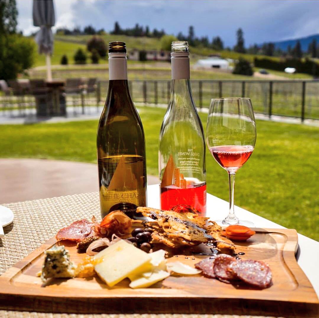 SkyRunOkanagan's tweet photo. Visit this fall to sip some big reds @ the #Okanagan Fall Wine Festival on Sept 27-Oct 7. Make it a weekend with off-season lodging deals! 🍷🍂 #wine

🥂Deals: https://t.co/4nZKGvlt7b https://t.co/uhfIAkALH2