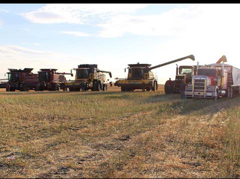 FarmerPatton's tweet photo. Covered some ground yesterday #Harvest18 https://t.co/dkex54X0xT