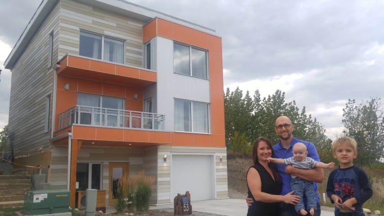 lunchboxgreen's tweet photo. A great example from Alberta! Calgary home certified as Alberta's 1st 'passive house' | CBC News https://t.co/Pgs6yBnBBk #passivehouse #makeittight #construction https://t.co/53km0jXOH3