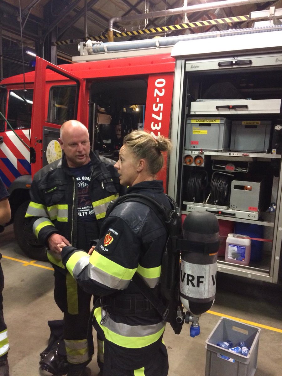 Vanavond op werkbezoek bij <a href="/Brandweer_Sneek/">Brandweer Sneek</a> respect voor alle inzet van deze mensen! #brandweer #Sneek #vrijwilligers