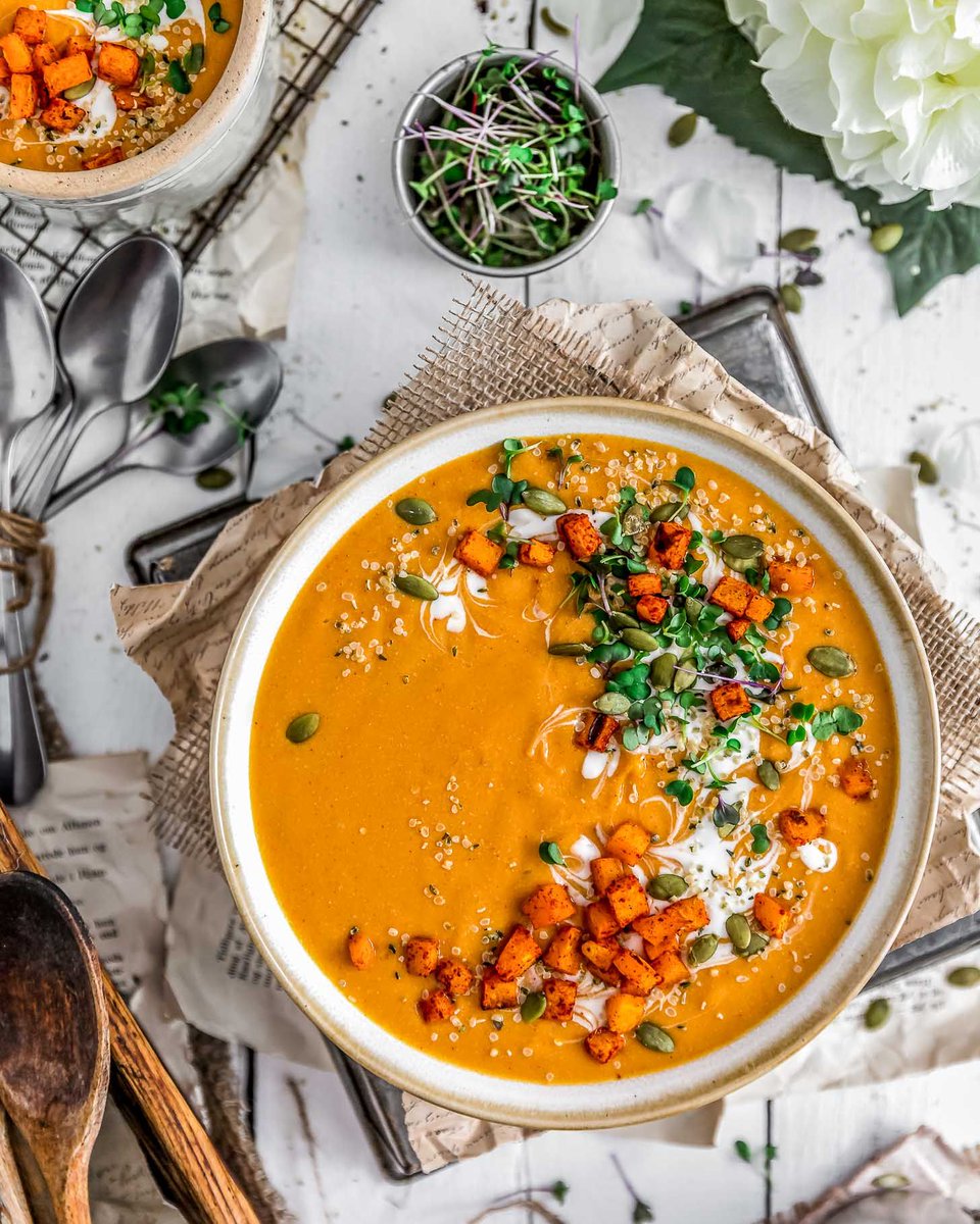 KitchnAdventure's tweet image. Rich, luscious, and bursting with flavor, this Creamy Smoky Butternut Squash Soup is clean comfort eating at its best. 🙌🏼 🥄 A perfect snuggle up “cold weather is coming” soup! buff.ly/2wXDjTE