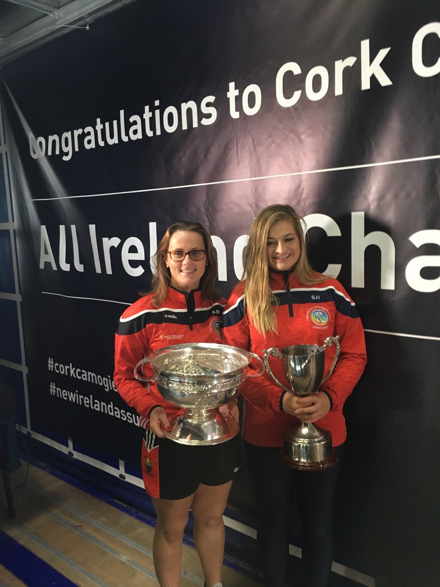 marknewcourt's tweet photo. Aoife Murray and Sarah Harrington, Captains of Cork Camogie All Ireland Senior and Intermediate teams back in Cork 
New Ireland Assurance are delighted to be your main sponsor &amp; promoting female participation in sport#newirelandassurance #proudsponsors#corkcamogie https://t.co/WzBgEPQY52