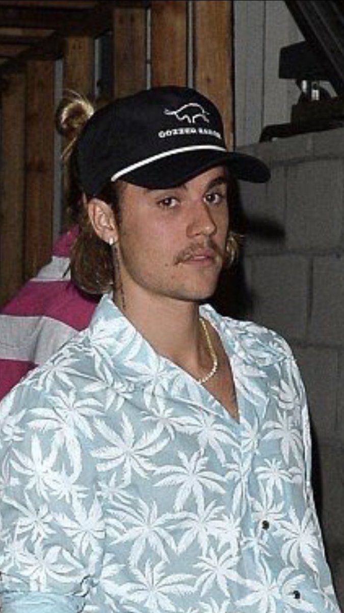 RachTeaBiscuits's tweet photo. Wit’s happened to Justin Bieber he looks lit an absolute sex offender https://t.co/CHFZduM72H