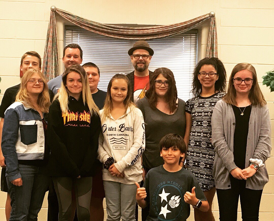 jordan_ridenour's tweet image. A phenomenal author visit today from Alan Gratz! Thank you for your strong words of motivation to our students reminding us that anything is possible!You have continued to show our students the power and importance of reading! Thank you @AlanGratz #SparksInTheDark #Refugee #1READ