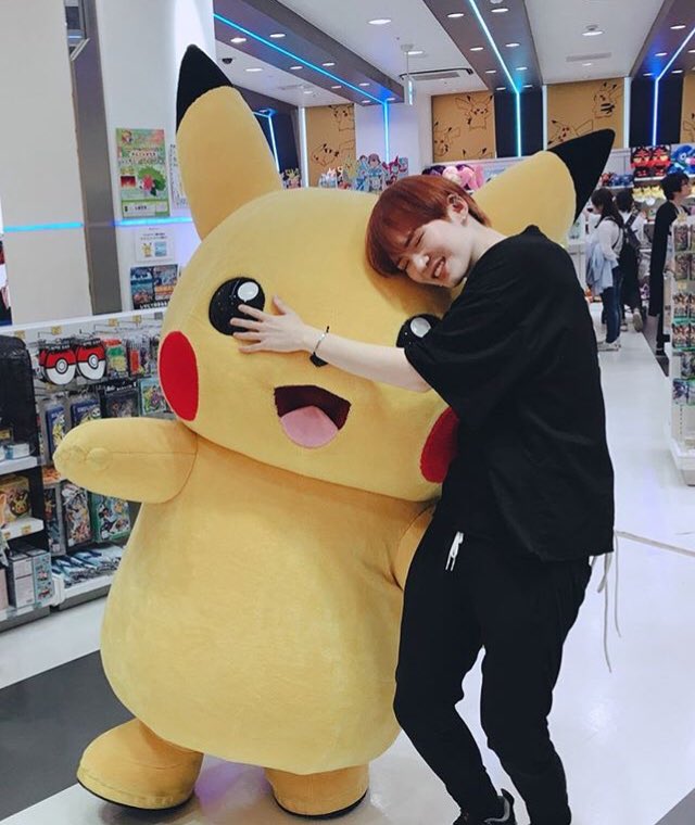 PicsTaebin's tweet image. This man right here officer