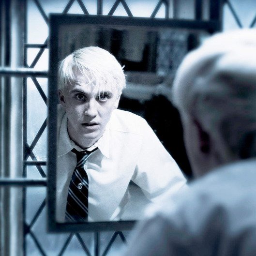 ConLluvia's tweet photo. J.K. Rowling confirmó que Draco Malfoy era incapaz de conjurar un patronus. https://t.co/WXsvbvN6qX