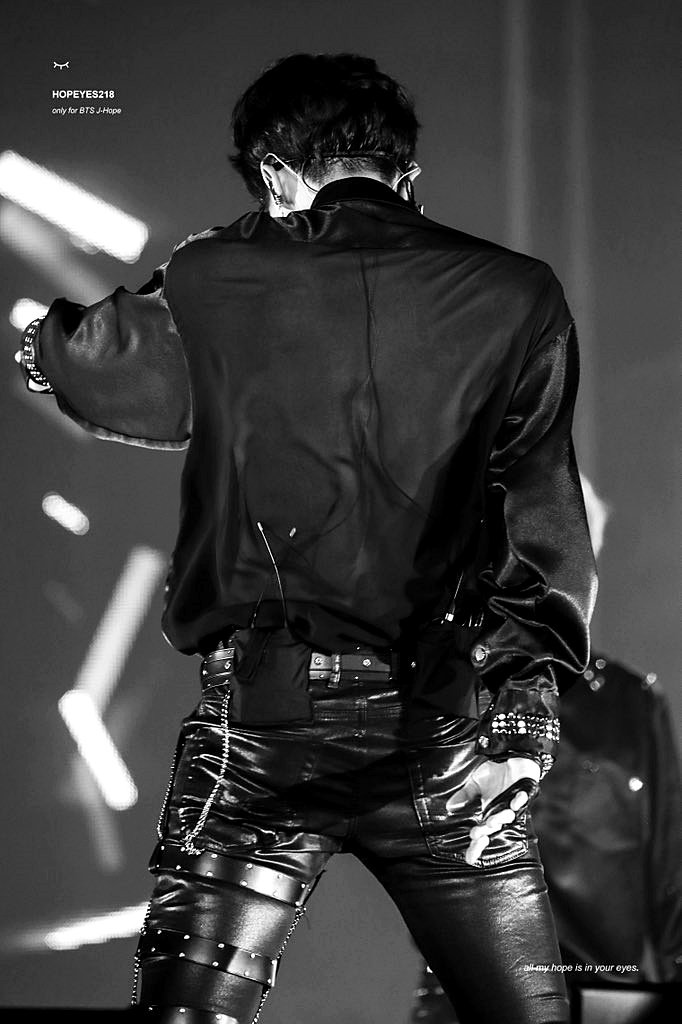 ratedhoseokx's tweet photo. Fuck, you're the sexiest guy I've ever seen in my life. https://t.co/NdawFZ2BQA
