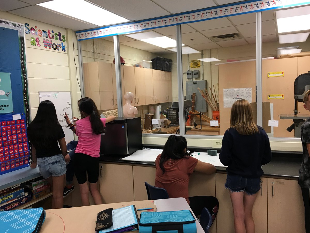 mrs_s_stone's tweet image. 8-2 explored #dotcards and learned how to #mathjam #youcubed #week2ofinspirationalmath