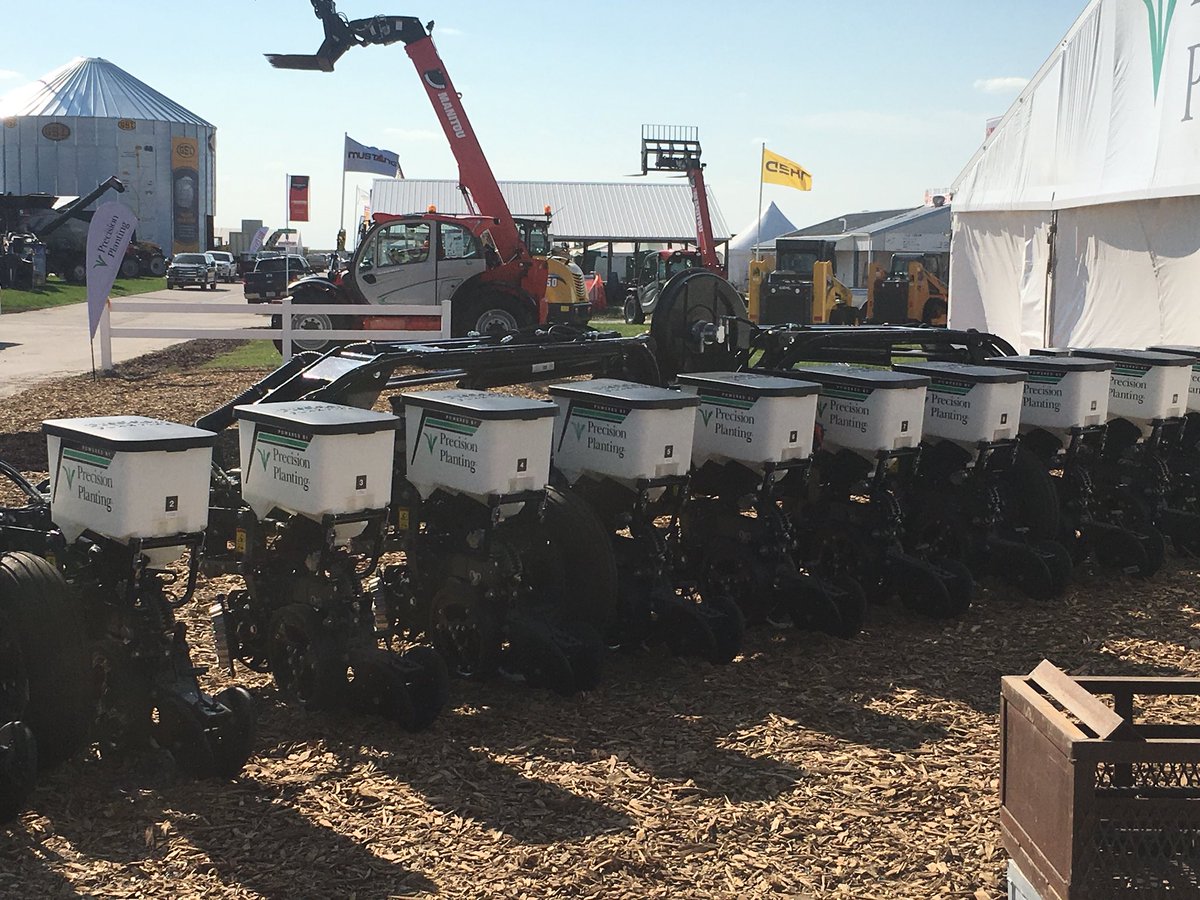 DustinOhanlon's tweet photo. #HHD18 is this week come by the @precision_plant booth and see what we have been doing the last 2 weeks #ohanlonseed has been working hard to build a fully decked out high speed planter with all the bells and whistles. With #hawkins bar and more https://t.co/3KufROiv67