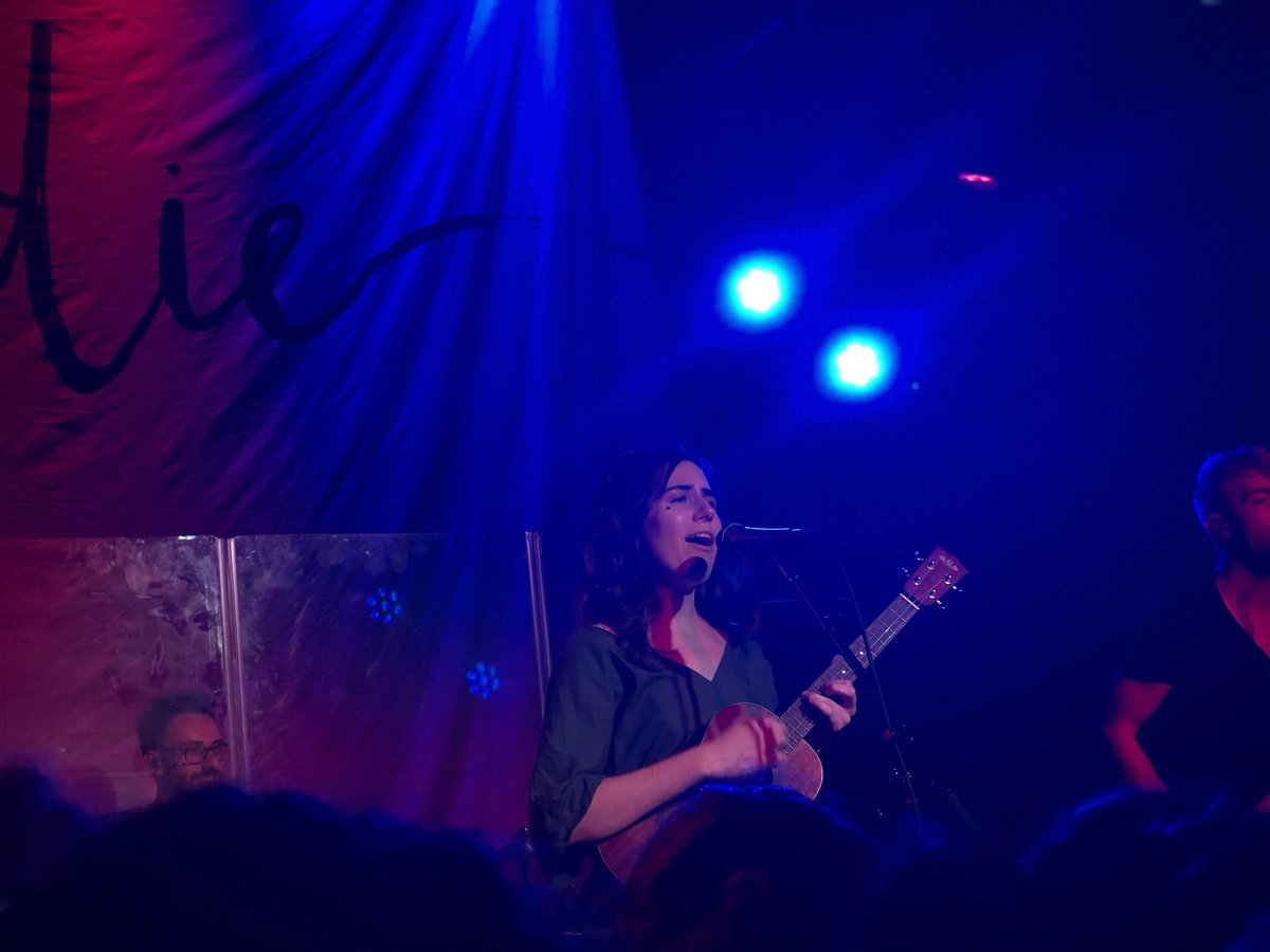 lessamazingsam's tweet photo. Thank you for an amazing night @doddleoddle https://t.co/z6vo4Z33LO
