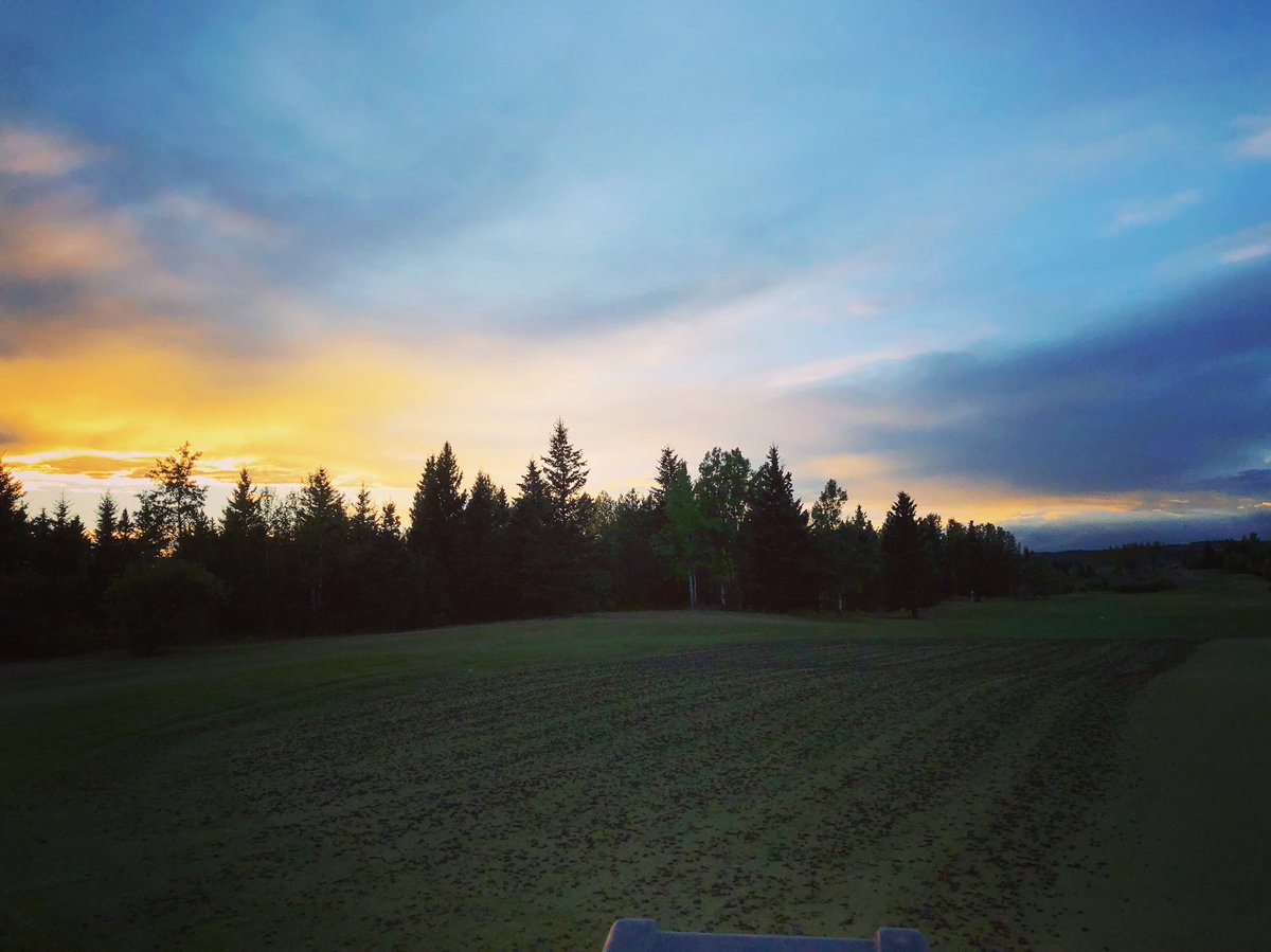 Day 1 of aeration ends on a beautiful note.  #sunset #yyggolf #MaintenanceMonday