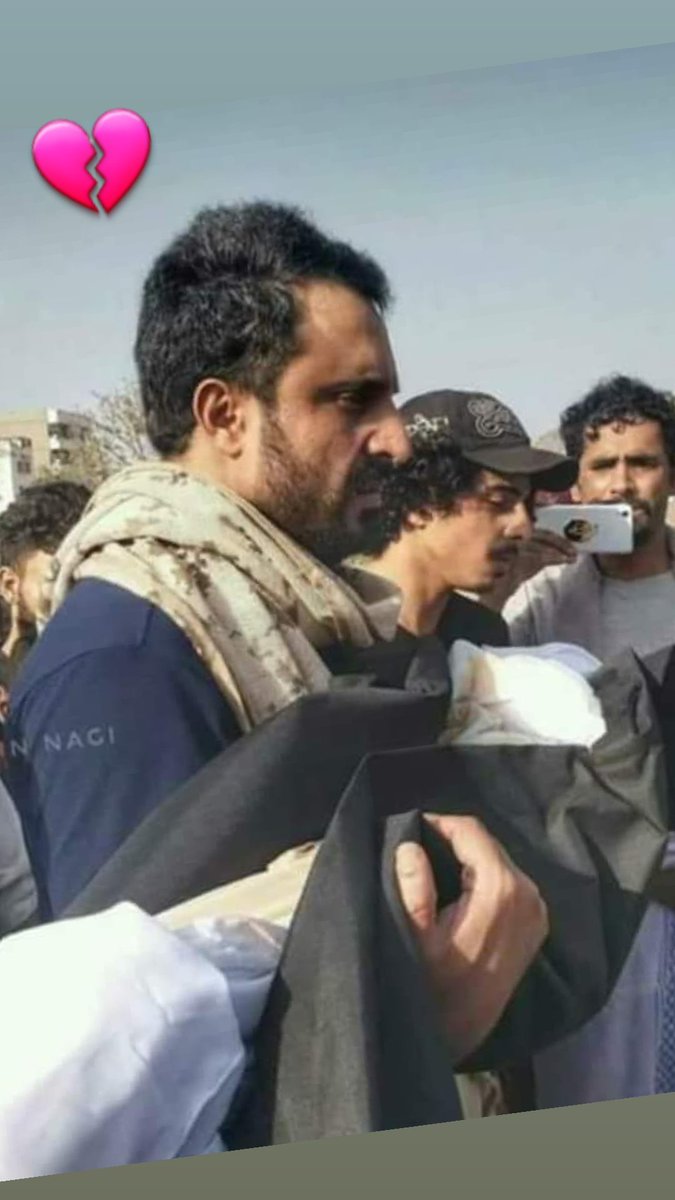 MohammedBaslam5's tweet photo. اختلفت الطرق والضحيه  "طفل" ..

لابد وتصيبكم لعنات الأمهات لابد لابد ..
.
.
السلام على روحك الزكيه يا #قصي

جعله الله شفيع لك ي شيخ صادق https://t.co/MY2p1Rpqg6