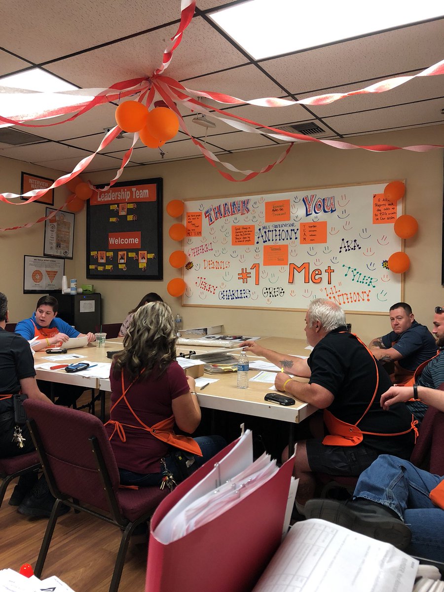 Kimberl44617707's tweet image. Monday meeting #PMDSTRONG #1511