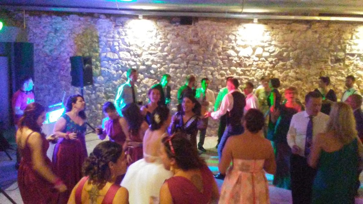 eventsvalencia1's tweet photo. Discomovil con https://t.co/wLFa53edHv #MoliNou https://t.co/HQkXHy7nQZ