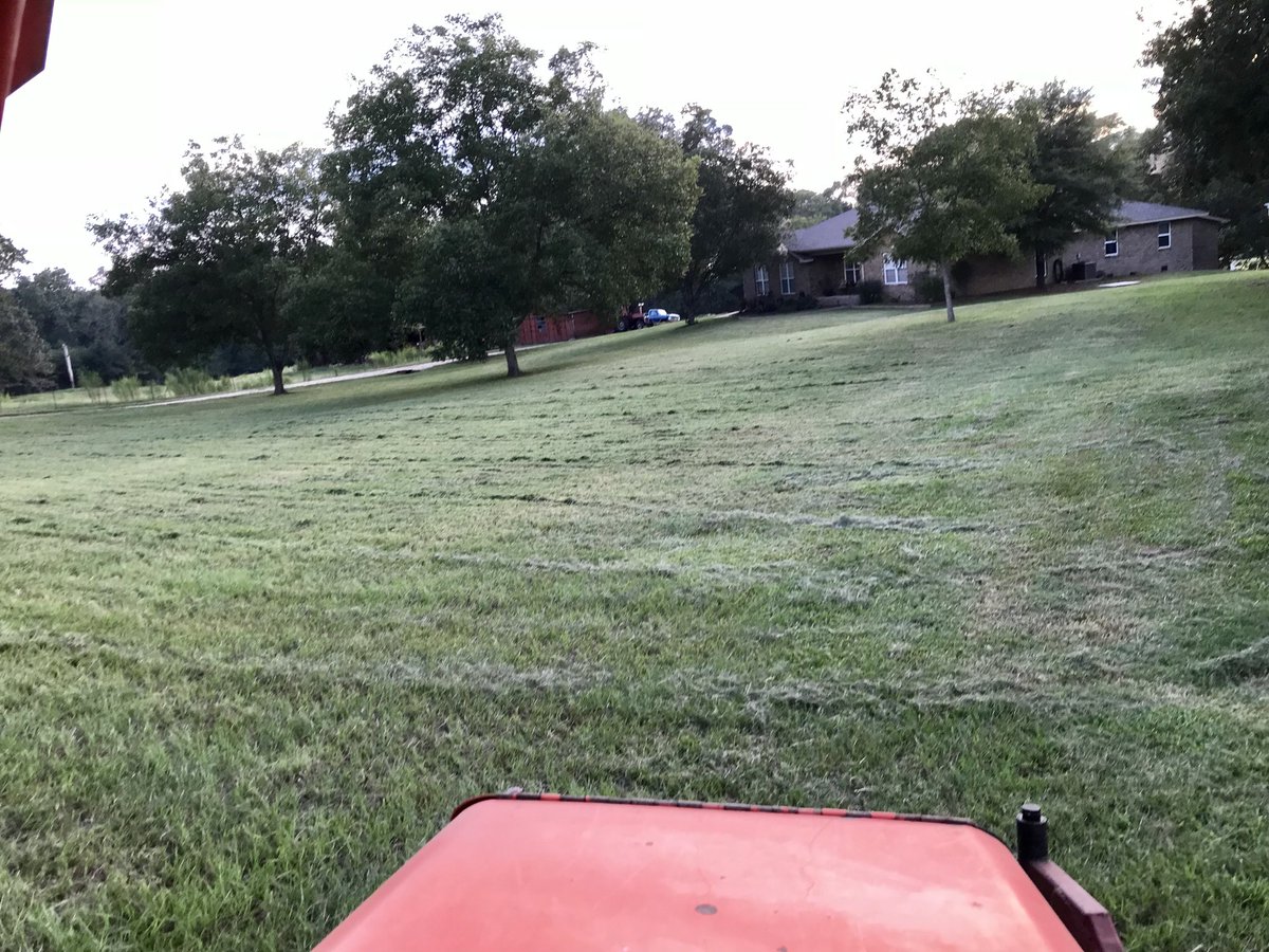 StuartPetersAU's tweet photo. A long week of #meetings #projects #talk It’s so good to have an opportunity to actually see work getting done!✅ That’s what I love about #yardwork you can instantly see the results! #workrewards https://t.co/KfrRbULC3N