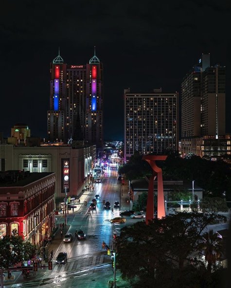 PureViewTPC's tweet image. Our city shines to bright at night! #SATX 🌜
📸: IG @3rd_photography 
bit.ly/2MhfyLT