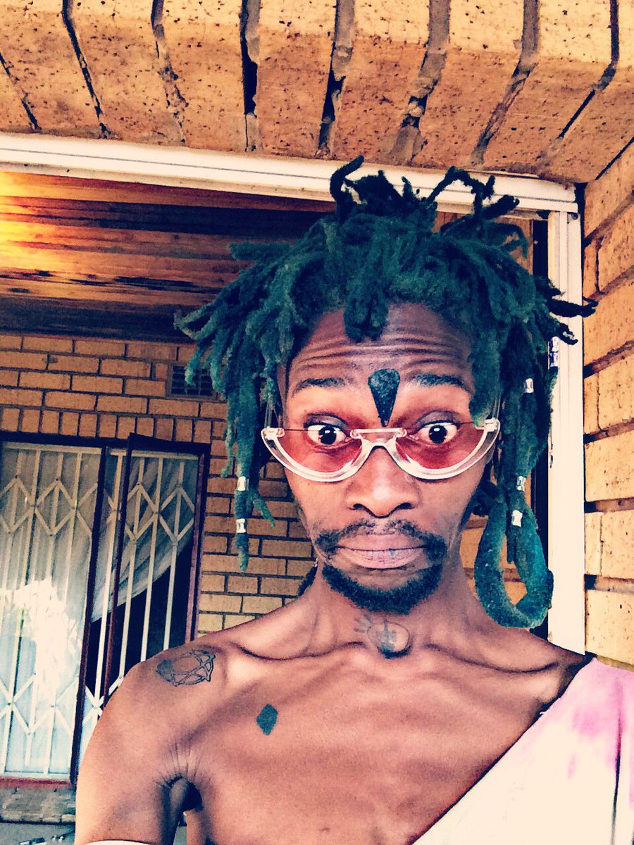 Overdosag3's tweet photo. 🍦🍦🍦🍦ownit 
#kasitrap #todaykasitrap  #ICS #icsband #icecreamshopband #Soweto #1O1 #BadGuy #google2 #ownit #cone #lights #hippie #hippiebible #atroworld https://t.co/n7zlCVA3Dw