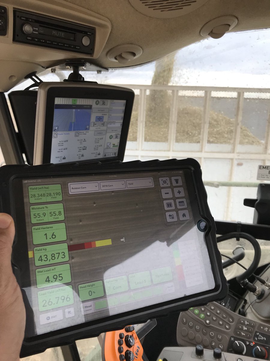 robmakowsky's tweet image. Had some fun getting a John Deere silage chopper mapping with @FieldViewCanada today!  #MapAnything @FieldView