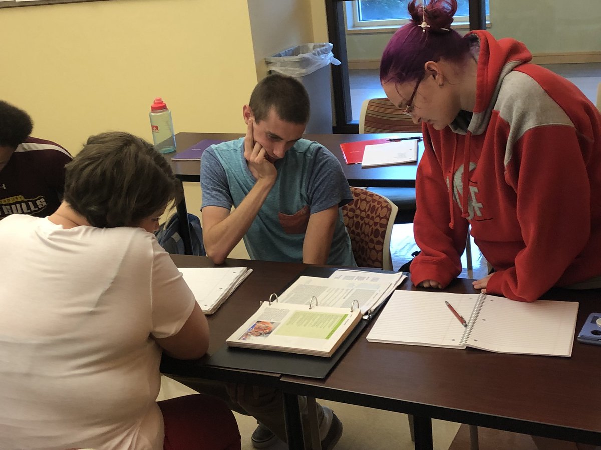 DrBrianCook's tweet photo. #EDFN @scedpe students rocking out group work as they tackle qualities of being a teacher https://t.co/lj5wAHU8kl