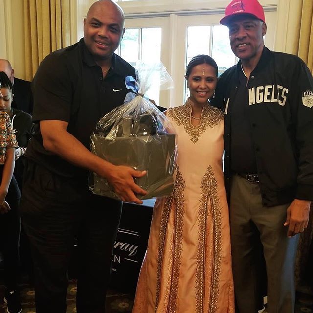 stdavids1897's tweet photo. #Repost @ervingclassic with @get_repost
・・・
Men's Closest to the pin presented by #Maserati @mainlinemaserati goes to @sir_charles_barkley•
•
•
#ERVINGSTYLE
#JEGC #ERVINGCLASSIC #ERVINGMUSEUM #ERVINGSTYLE #DRJ #JULIUSERVING #LIFESTYLE #GOLF #PHI… https://t.co/9lACEewMWf https://t.co/GmhvTVQqHK
