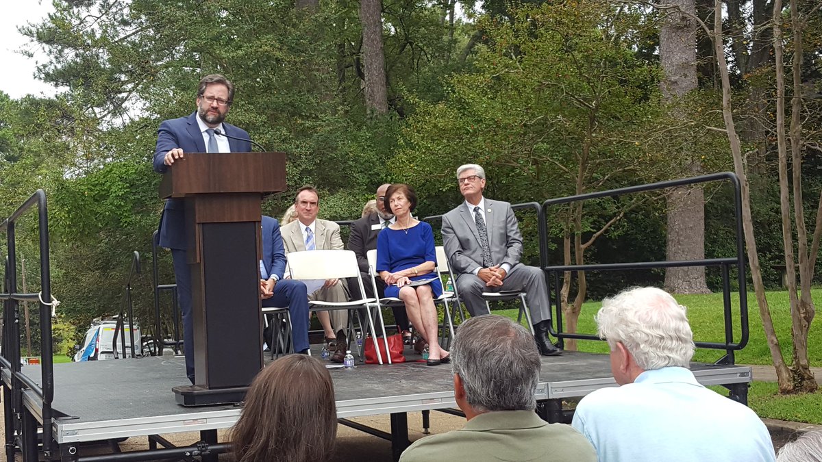 MSarts's tweet photo. It's official! The first Mississippi Writers Trail marker was unveiled today honoring Eudora Welty. Many thanks to our partners &amp; the officials and scholars who made today's event special. We are proud to place this marker on hallowed ground at the Eudora Welty House &amp; Garden. https://t.co/XICreXqPBt