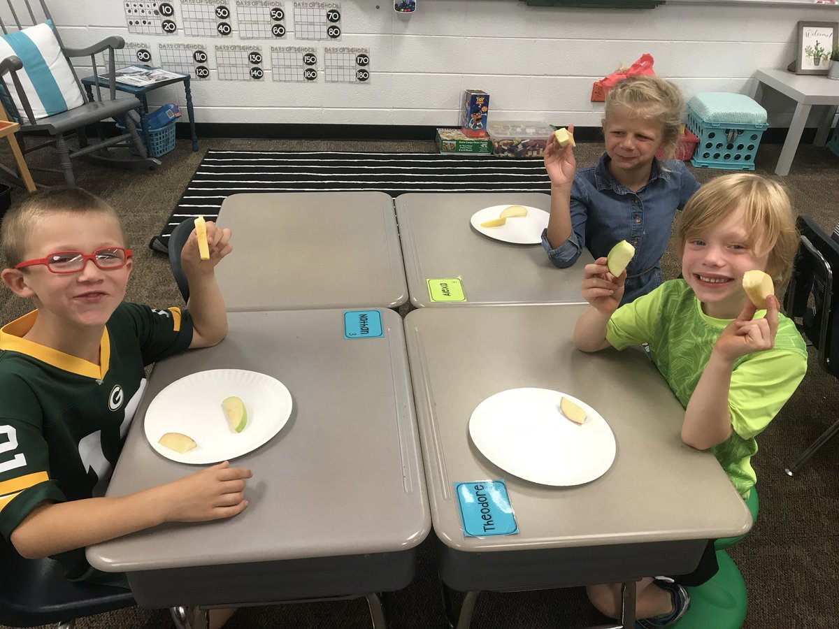 dclingingsmith1's tweet image. Apple taste testing kicked off our apple unit today!! Green Granny Smiths earned the greatest number of votes!! #applescience #bestyearyet #fabulousfirsties #enjoytheview @VV_Voyagers