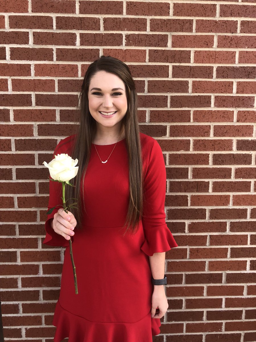 OSUMortarBoard's tweet photo. Congrats Erica Wiebe, studying Agribusiness, for being rewarded Top Twenty Freshmen. @OSUCASNR
@okstateaoii https://t.co/pZXuOQschA