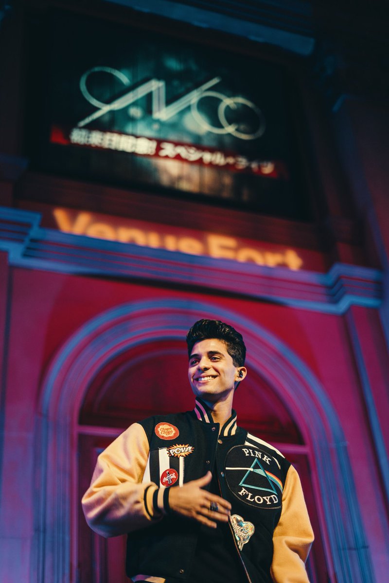 ErickBrianColon's tweet photo. Que gran noche !! Gracias Japón 🇯🇵 ❤️❤️ #cnco https://t.co/kJLcVhmWHZ