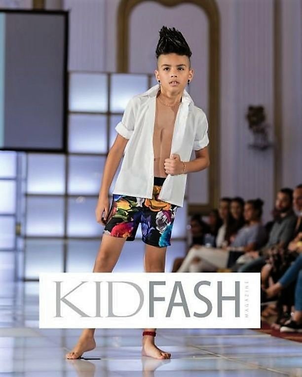 KaylerRaez's tweet photo. Epic time at @NYFW I❤NY
Truly Grateful for the feature KidFash Magazine 😍
Photo: @lilyshamesphotography 😘
Wearing: @kkswimwear
#NYFW #kidfash #kidfashmagazine #fashion #fashionista #dapper #kidmodels #miami #nyc #la #actor #runwaymodel #printmodel #photooftheday #picoftheday https://t.co/u7FiFkmwDV