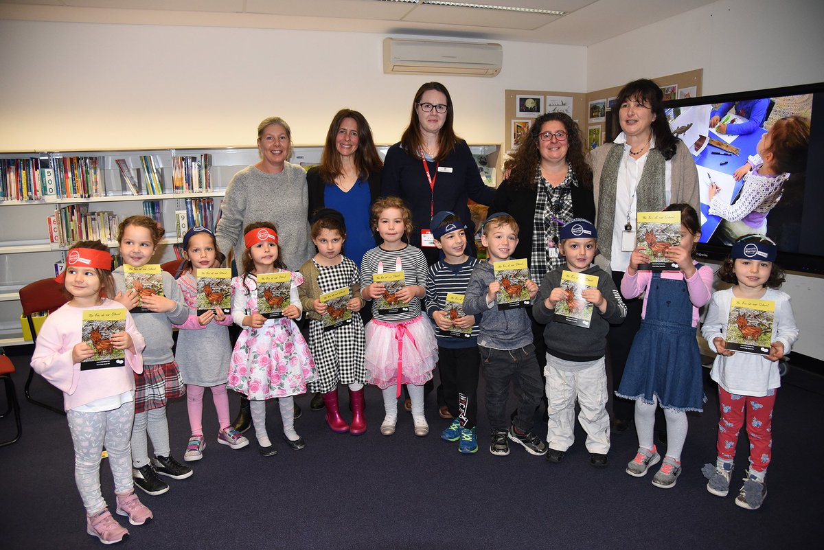 Early learners from <a href="/MoriahCollege/">Moriah College</a> tell the tale about an urban feral fox seen around the school grounds as part of #envirostories. #booklaunch  #feralanimals #EarlyChildhoodEducation <a href="/NSWECEEN/">NSW ECEEN</a> @nswdpi  envirostories.com.au/moriah-college…