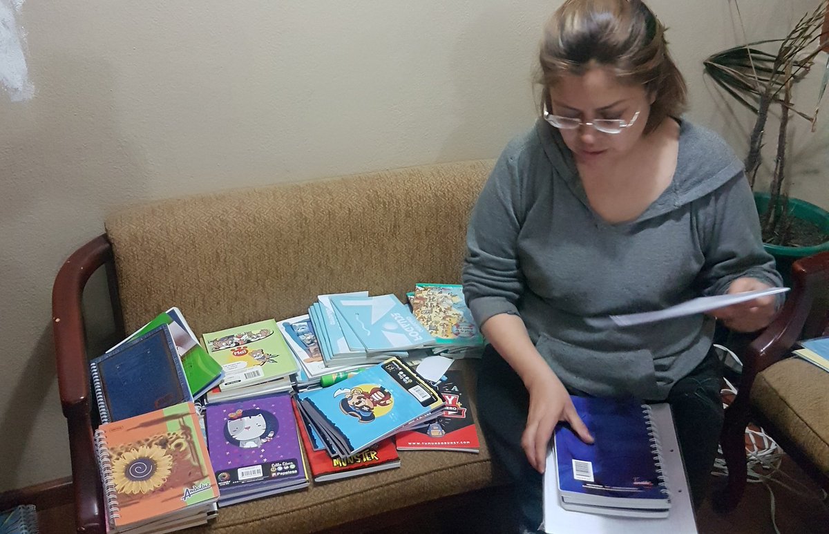 rolandosaquipay's tweet photo. Dia de entrega sera una noche larga gracias a quienes hicieron posible este gesto de ❤ gracias #AzuaySolidario.
#TabataLara
#dejandohuella
#NadaEsImposible
@complicefm @splendid1040 @Pedro1Reinoso @ViviSanchezBoni https://t.co/8oN0NqxHz3