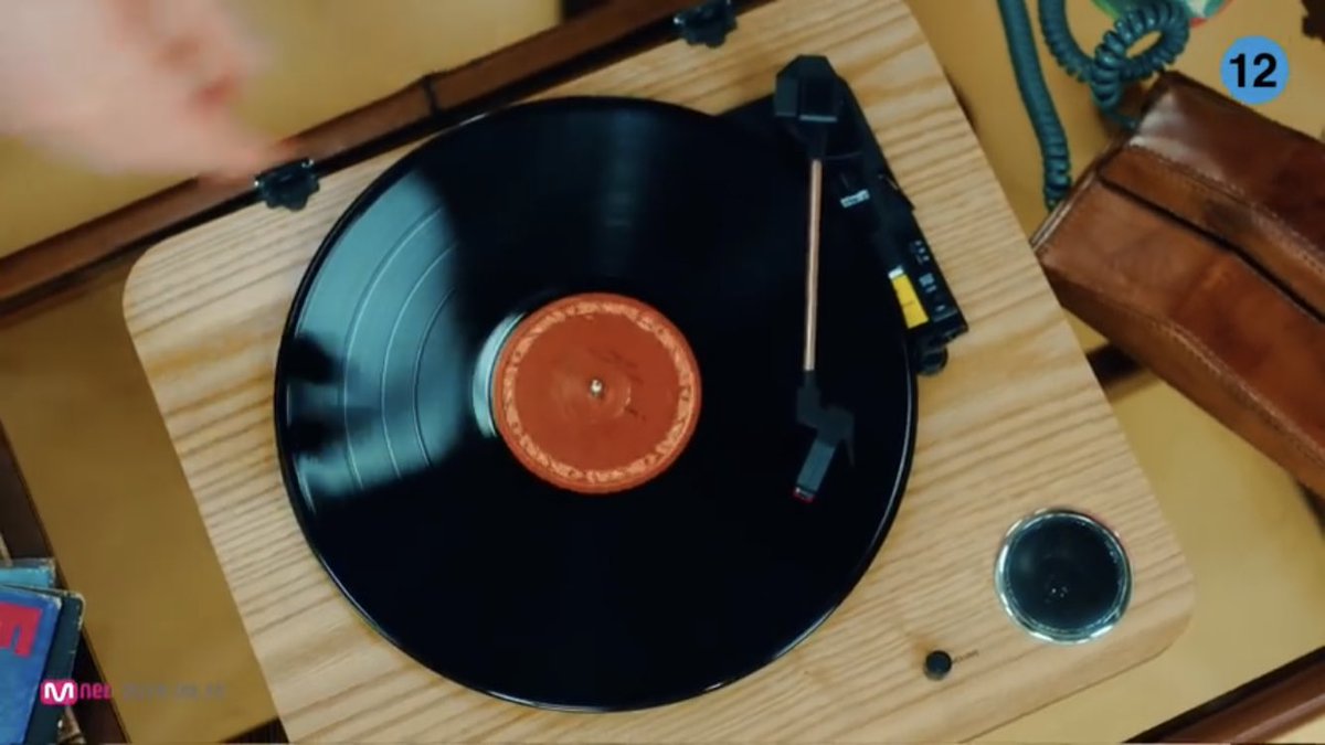 Shinee Usa Admin Note The Vinyl Record In The Thestoryoflight Epilogue Countless Mv Is Actually Michael Jackson S Thriller Lp Shinee T Co Cw17i6gfld Twitter Shinee Usa Admin Note The Vinyl Record In The Thestoryoflight Epilogue Countless Mv Is Actually Michael Jackson S Thriller Lp Shinee T Co Cw17i6gfld Twitter
