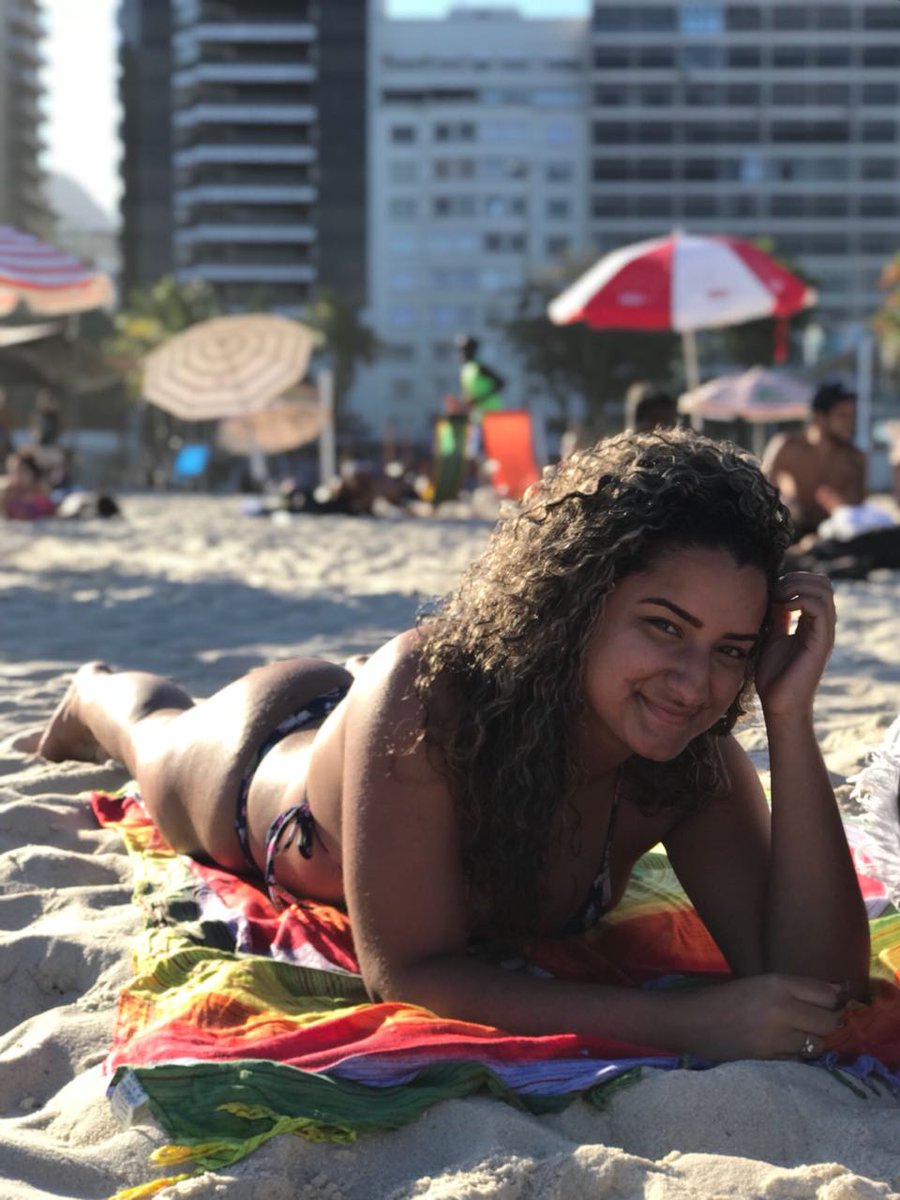 gioprin_'s tweet photo. Ô, Sol. Vê se enriquece a minha melanina, só você me faz sorrir .. ☉🌡 https://t.co/OBuWq2BYm5