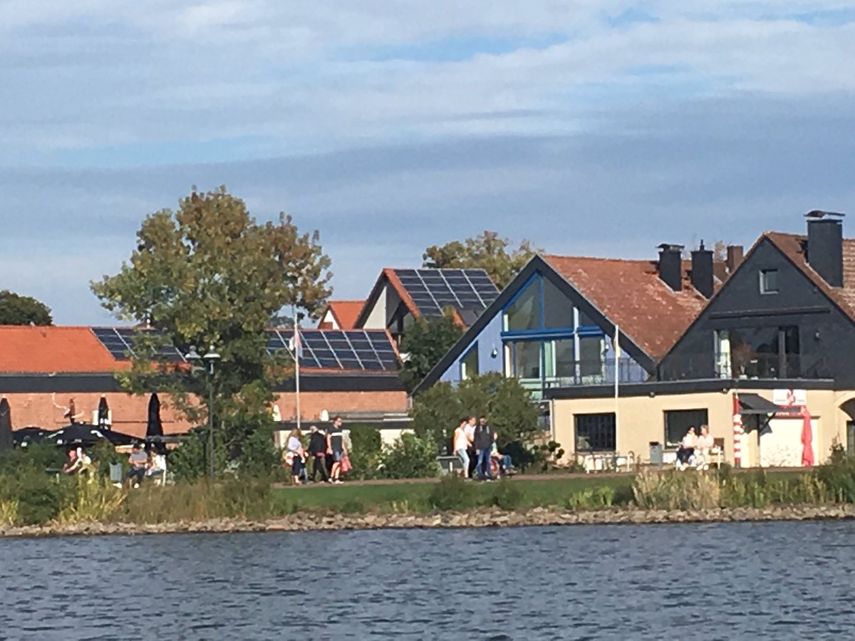 Boom_Renewables's tweet photo. Enjoying a boat ride with the family &amp; friends and catching a glimpse of wind energy park and PV installations on roof from a boat on the high seas #SteinhuderMeer in Lower Saxon, Germany @EnergiewendeGER @MSFEA_AUB https://t.co/E7rz6WFlMK