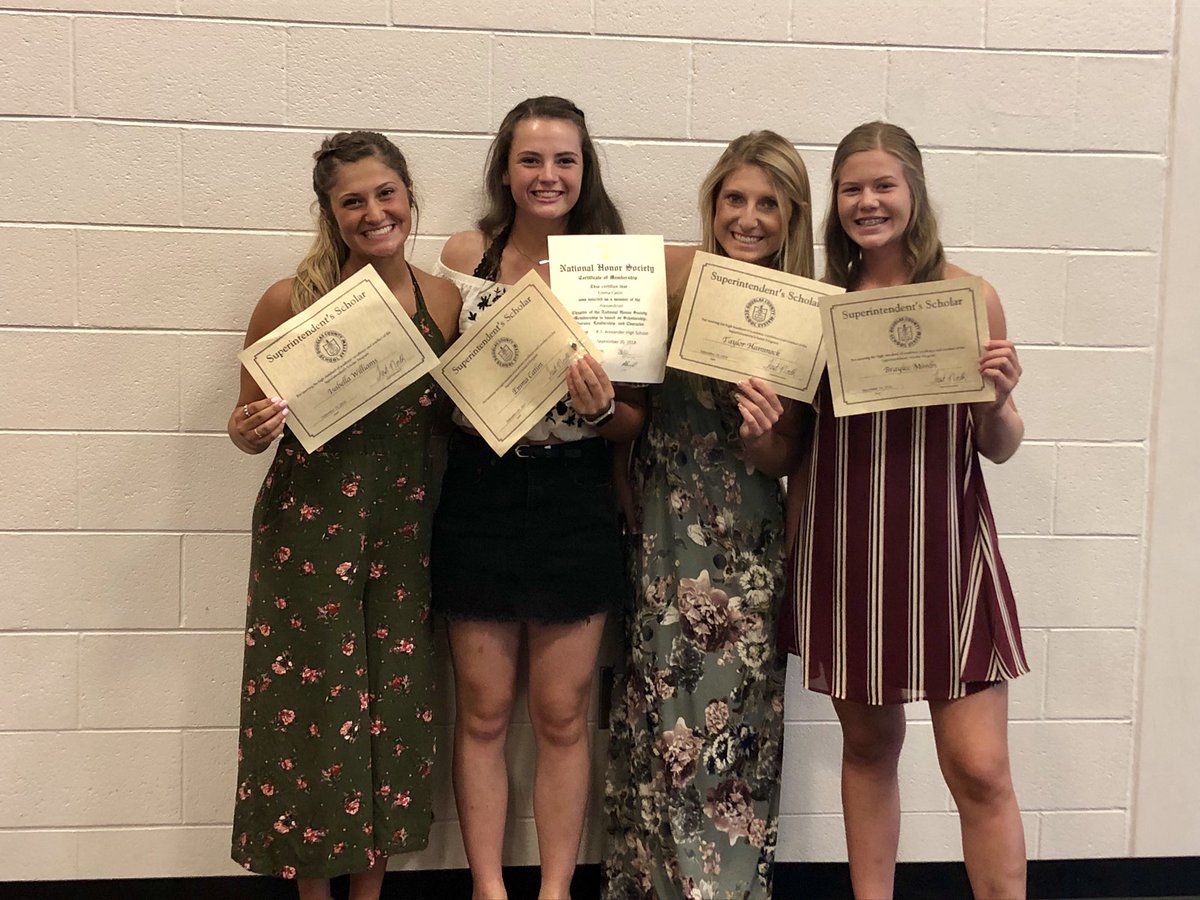 Karen Williams tweet media