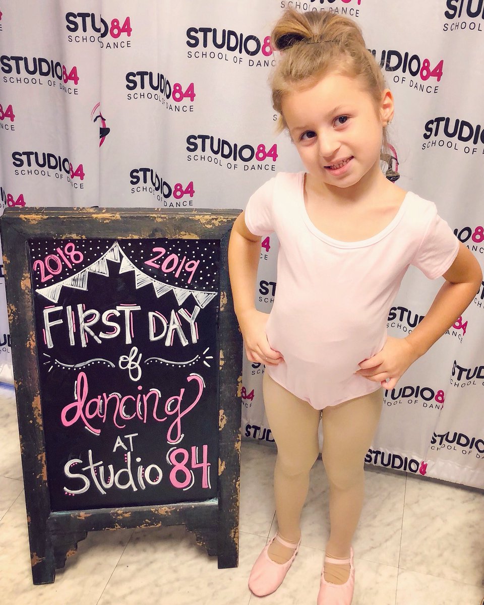 johonnah's tweet image. Second year 💕🌸 #Studio84