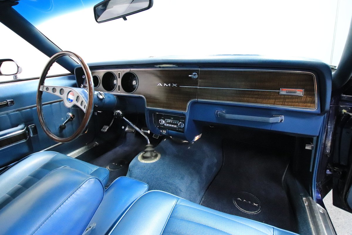 streetsidecars's tweet photo. This #GoPackage equipped 1970 #AMC #AMX is a blast to drive with its 360 ci #V8 engine and 4-speed

#musclecar #hotrod #oldcar #classiccar #collectorcar #automobile #collectorautomobile #retrocar #vintagecar #carvintage #amcamx #gopackage #americanmotorcorp #americanmotors https://t.co/TbqHKuvmJr