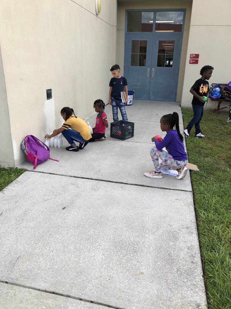 MissGiambrone31's tweet photo. Force and motion in action! @AchievementSch @HcpsTeach @KenlyCougars #HandsOnMindsOn #WeClimbTogether #ScienceStories #races #bowling #skipball https://t.co/37qxl2blcF
