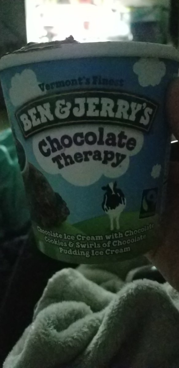 Kaylerrrrrrr's tweet photo. Needed this tonight #benandjerry #chocolatetherapy https://t.co/YZXUWgwN3h