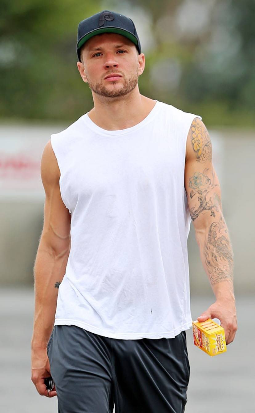 Happy birthday Ryan Phillippe 