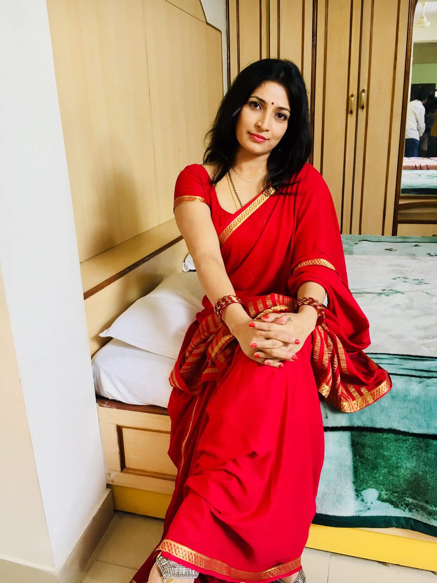 NammaMovie's tweet photo. ಸ್ಯಾಂಡಲವುಡ್ ನಟಿ ಡಾಲಿ ಡಾರ್ಲಿಂಗ್ ಅನಿತಾ ಭಟ್ ಅವರ ಮುಂದಿನ ಹೊಸ ��ಿತ್ರದ ಕೆಲವು ಪೋಟೋ . 
Exclusive Still 😍😘
@anita_bhat24 @Cinimascope_com @NammaKFI @chitraloka @Manu7454 https://t.co/qASFwHQcDO