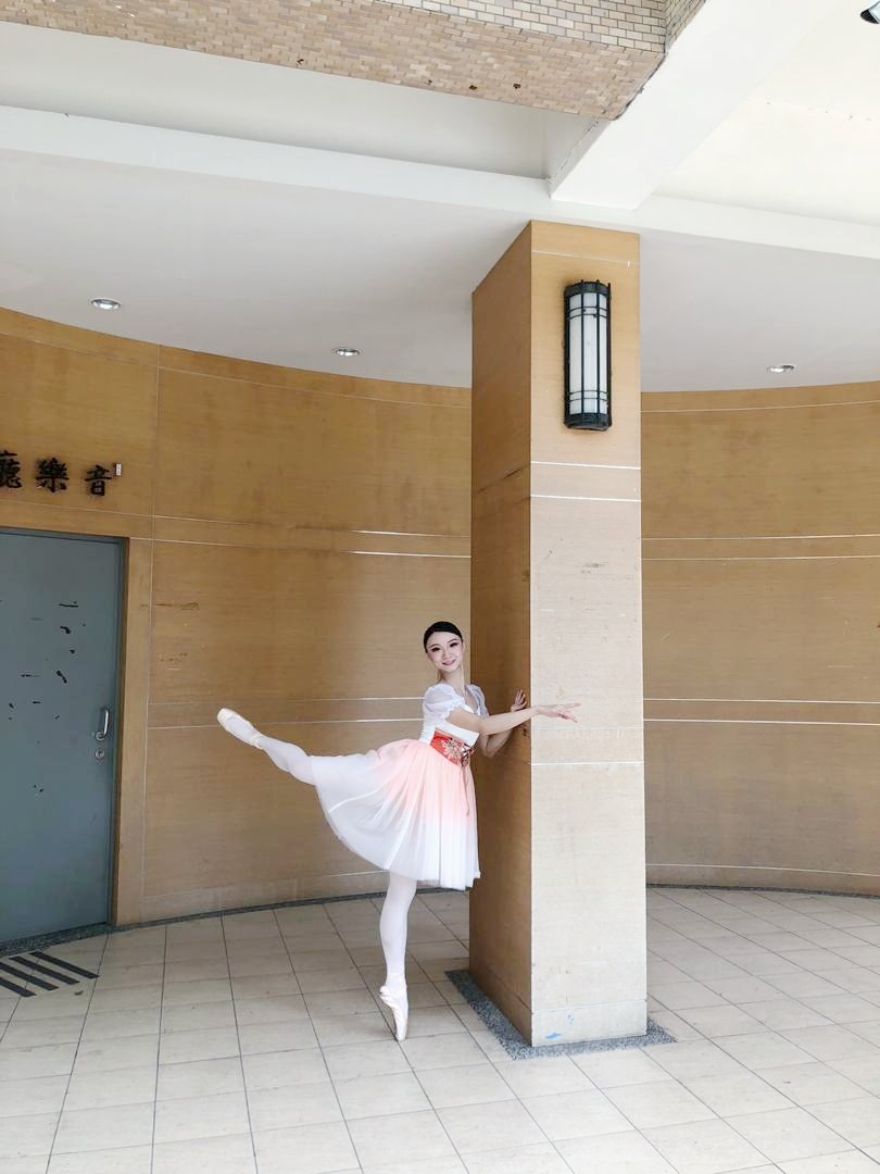misscreative96's tweet photo. #taiwanaugust2018 #taiwangrandprix2018 #orangecostume #romantictutu #thankstophotographer #谢谢老师 https://t.co/uyg1whvjLj